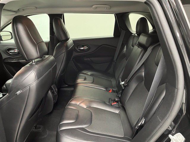 Used 2021 Jeep Cherokee Latitude Plus FWD image 39