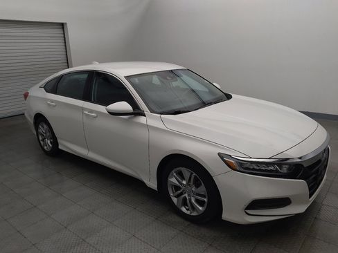 Used 2018 Honda Accord LX image 11