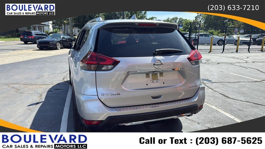 Used 2020 Nissan Rogue SV w/ Sun & Sound Touring Package AWD/4WD image 6