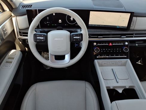 Used 2025 Hyundai Santa Fe Limited image 27