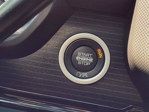 Used 2024 RAM 3500 Limited image 11