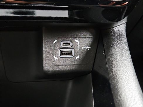 New 2026 Jeep Compass Latitude image 25