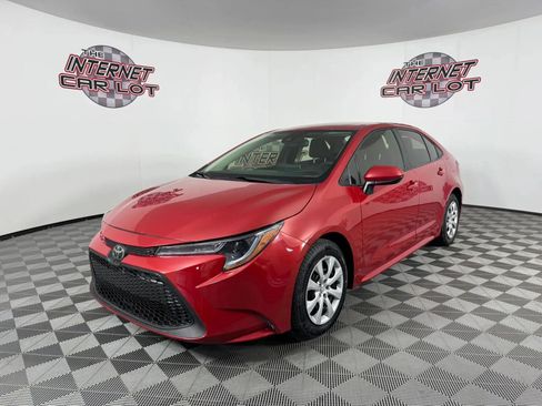 Used 2020 Toyota Corolla LE FWD image 3