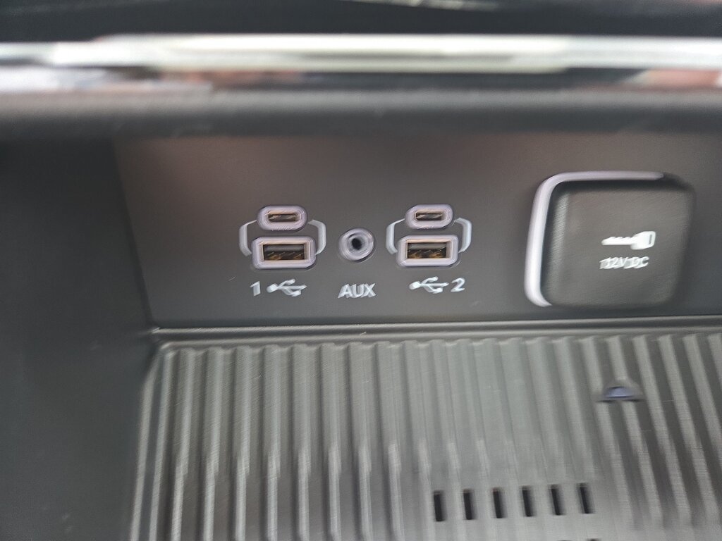New 2027 Jeep Grand Cherokee Altitude RWD image 14