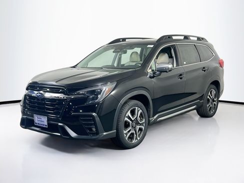 Used 2023 Subaru Ascent Limited w/ Technology Package AWD/4WD image 1