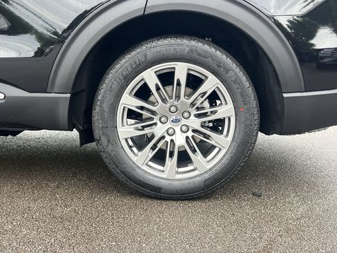 New 2026 Ford Explorer Platinum RWD image 27