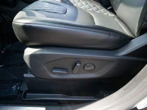 Certified 2024 Ford Edge Titanium image 8