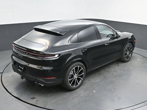 New 2026 Porsche Cayenne Coupe AWD/4WD image 32