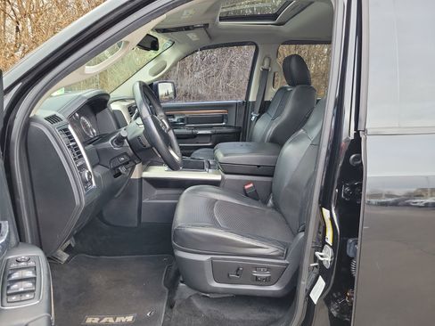 Used 2014 RAM 2500 Laramie w/ Black Appearance Group image 14