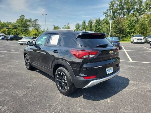 Used 2021 Chevrolet TrailBlazer LT w/ Sun and Liftgate Package FWD image 4