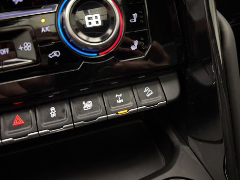 Used 2024 GMC Sierra 2500 AT4X image 54