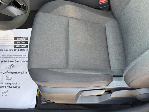 Used 2025 Toyota Camry LE image 16