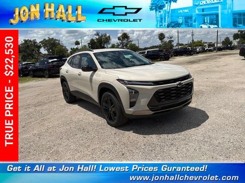 New 2026 Chevrolet Trax ACTIV w/ Driver Confidence Package FWD image 1