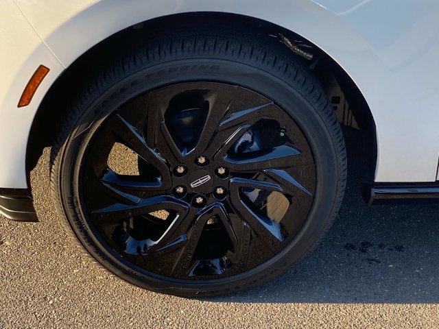 New 2027 Lincoln Navigator Reserve w/ Jet Appearance Package AWD/4WD image 5