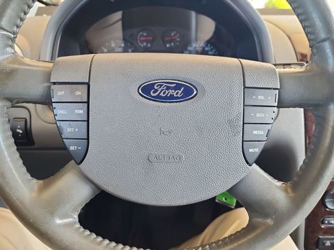Used 2007 Ford Freestyle SEL image 15