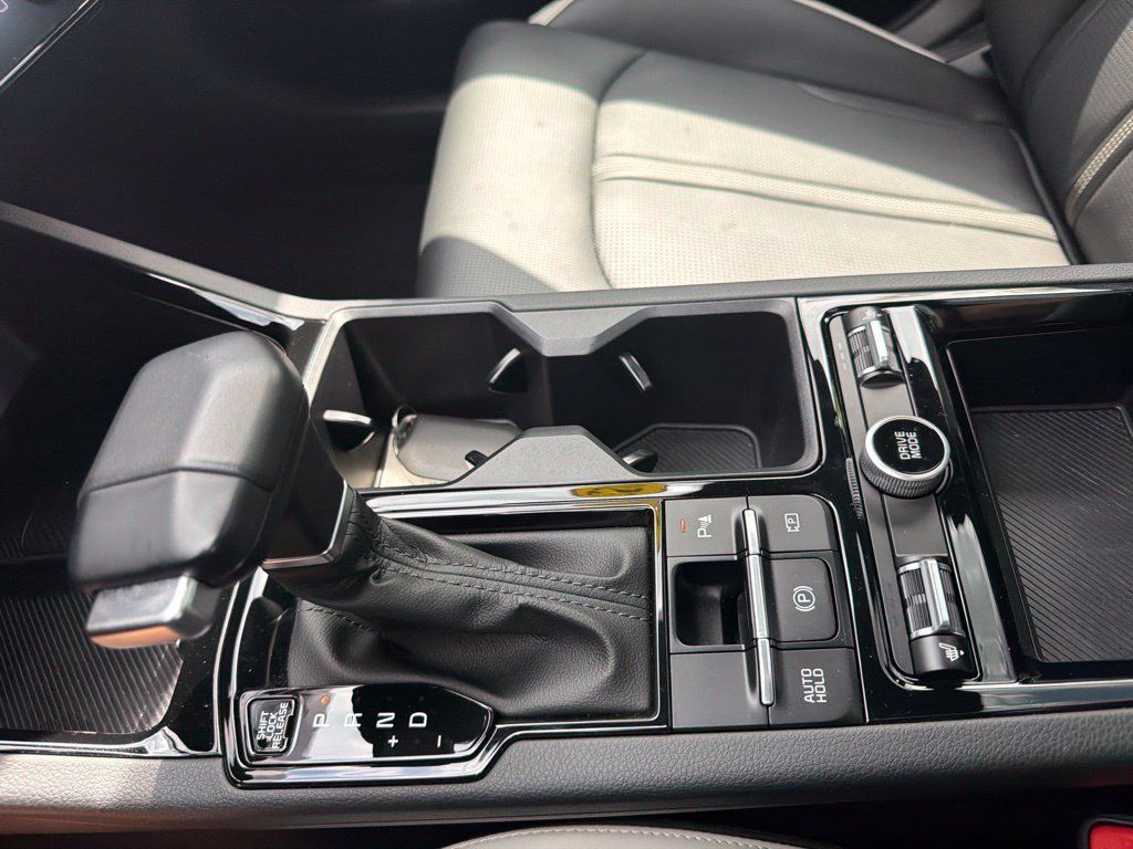 Used 2025 Kia K5 GT-Line w/ GT-Line Premium Package FWD image 35