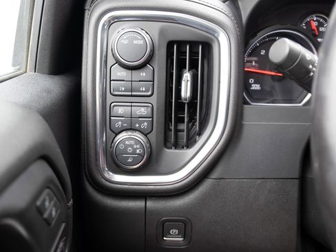 Used 2021 Chevrolet Silverado 3500 LTZ w/ LTZ Convenience Package AWD/4WD image 10
