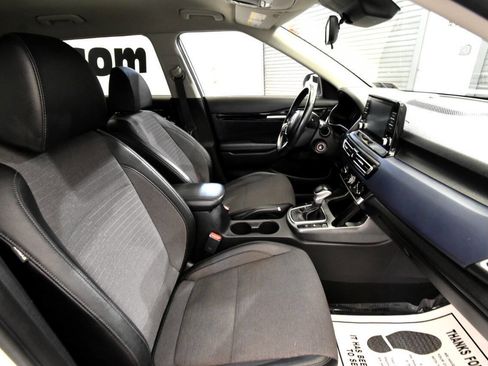 Used 2021 Kia Seltos S AWD/4WD image 17