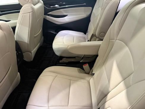 Used 2022 Buick Enclave Essence w/ Experience Buick Package FWD image 29