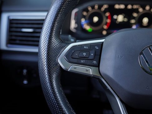 Used 2022 Volkswagen Atlas SEL Premium image 30