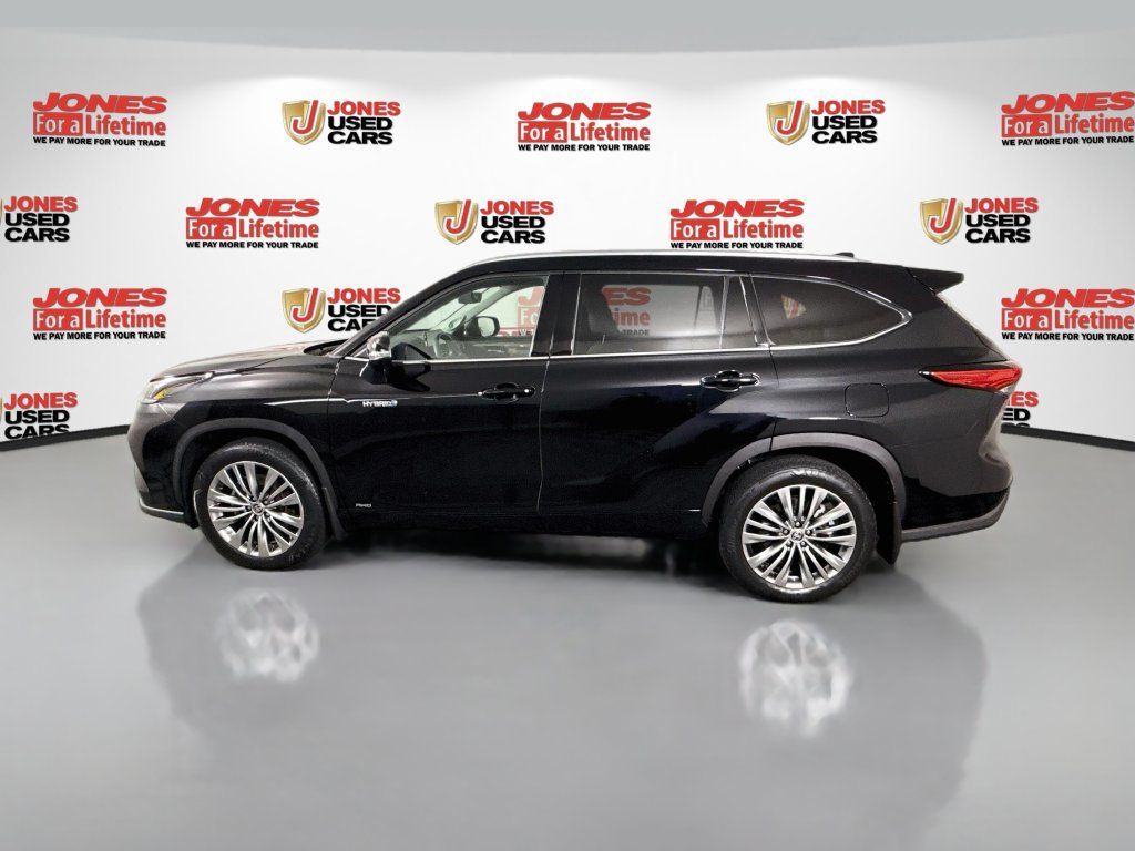 Certified 2020 Toyota Highlander Platinum AWD/4WD image 16