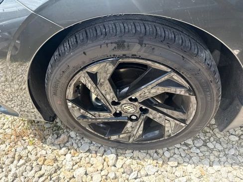 Used 2026 Hyundai Elantra Sport FWD image 11