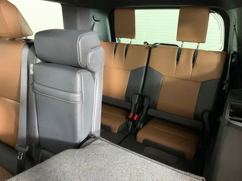 Used 2024 Lexus GX 550 w/ Cold Area Package AWD/4WD image 35