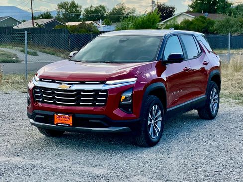 New 2026 Chevrolet Equinox LT w/ Safety and Technology Package image 1