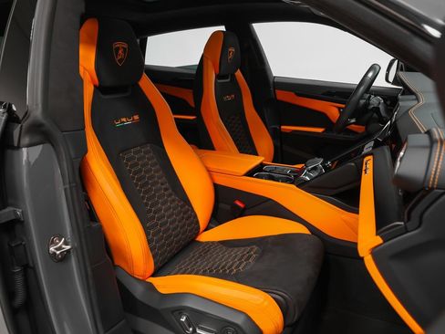 Used 2022 Lamborghini Urus AWD/4WD image 21