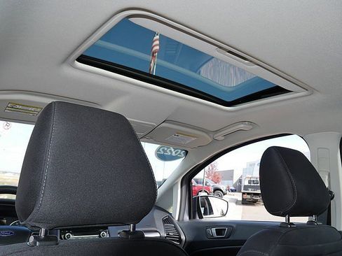 Used 2022 Ford EcoSport SE w/ SE Convenience Package image 40