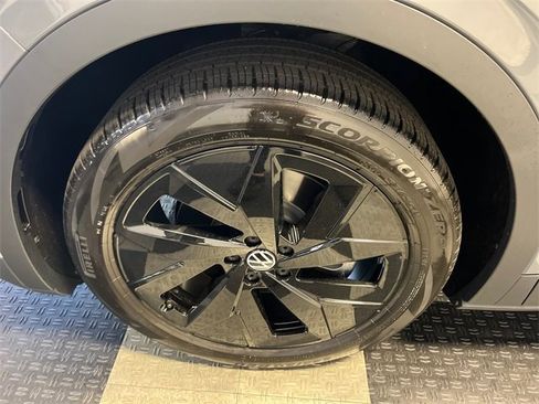 New 2025 Volkswagen ID.4 Pro S image 9