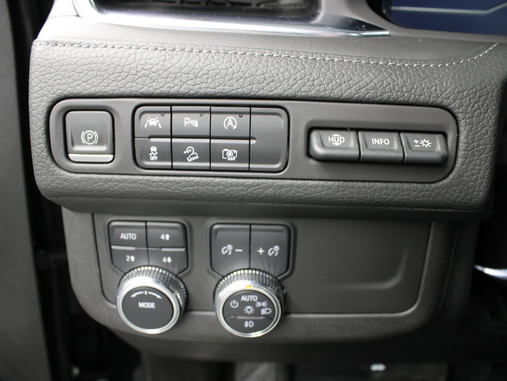 Used 2023 GMC Yukon XL Denali AWD/4WD image 62