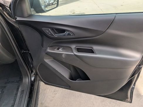 Used 2022 Chevrolet Equinox LT image 34