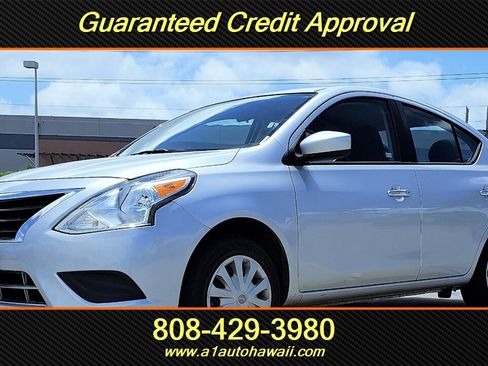 Used 2018 Nissan Versa SV image 1
