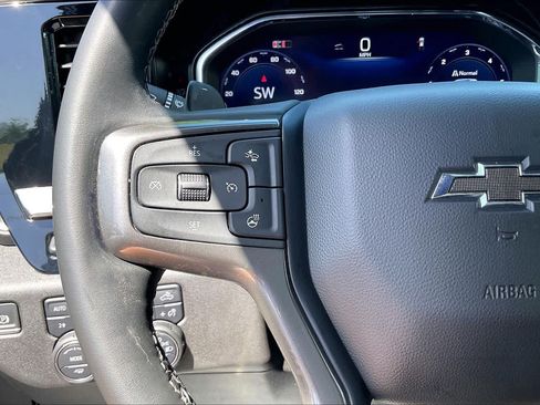 Used 2025 Chevrolet Silverado 1500 High Country w/ Midnight Edition AWD/4WD image 18