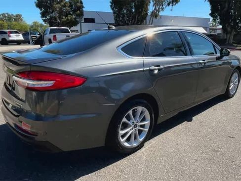 Used 2020 Ford Fusion Energi Titanium image 8