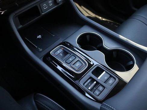 Certified 2025 Honda Pilot Elite image 25