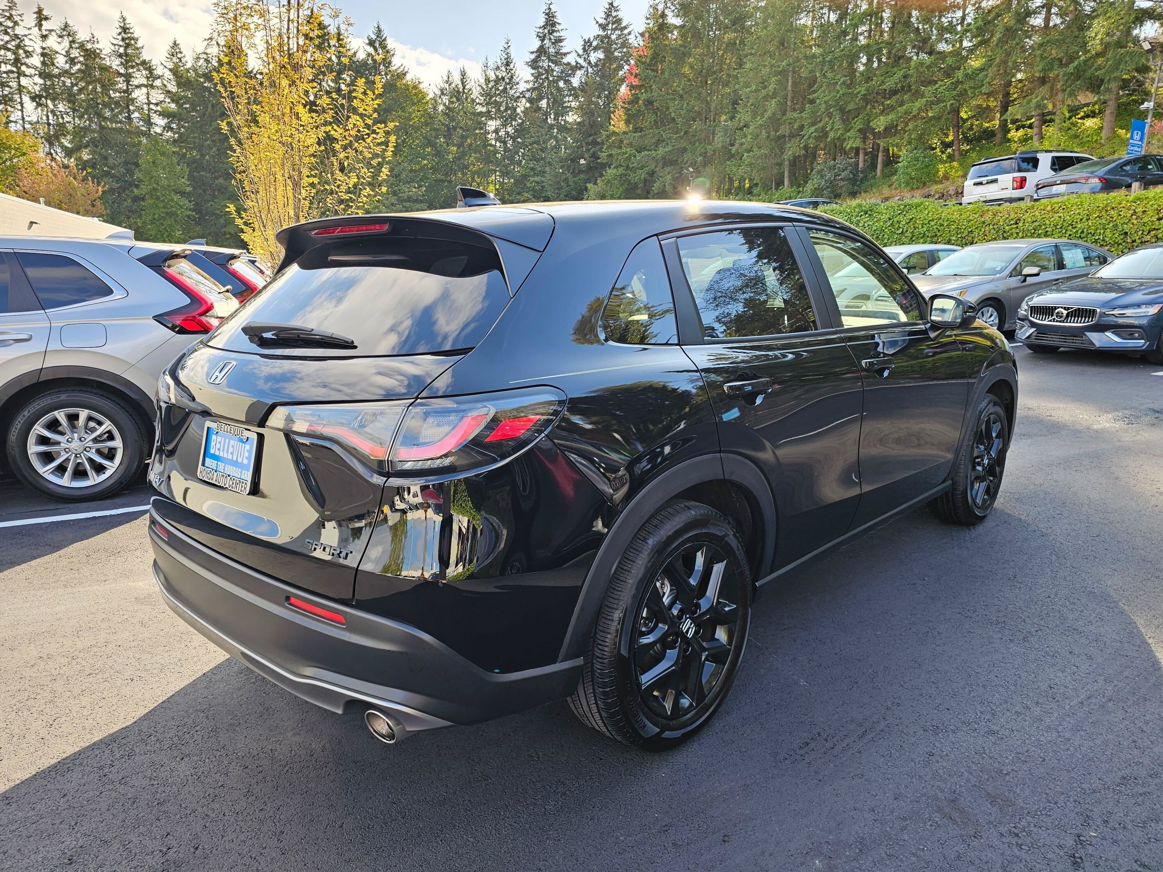 Used 2025 Honda HR-V Sport image 7