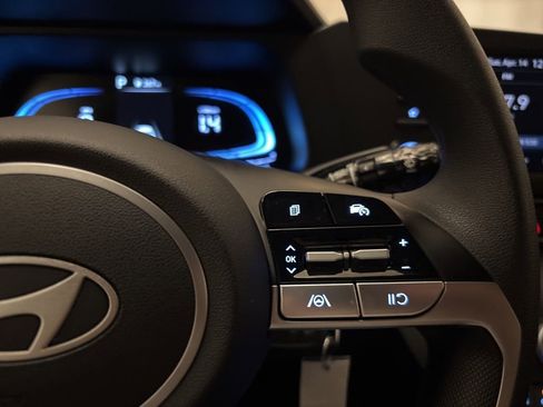 Certified 2026 Hyundai Elantra SE image 18