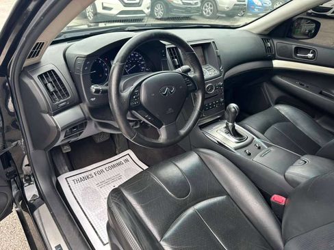 Used 2015 INFINITI Q40 w/ Moonroof Package RWD image 11