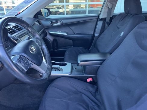 Used 2013 Toyota Camry SE image 9