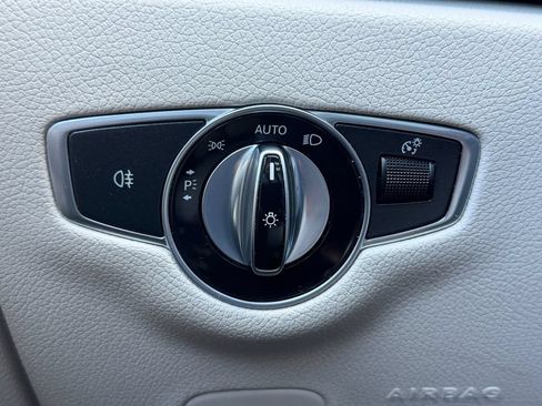 Used 2018 Mercedes-Benz E 300 image 24