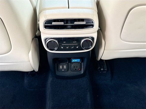 Used 2022 Genesis GV80 2.5T w/ Prestige Package 05 image 28