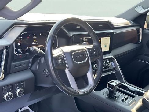 Used 2022 GMC Sierra 1500 Denali image 2