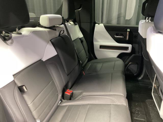 Used 2025 GMC Hummer EV 3X w/ LPO, Dark Essentials Package AWD/4WD image 18