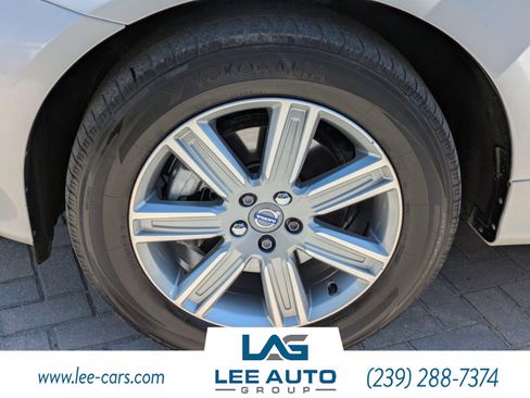 Used 2017 Volvo XC60 T5 Inscription w/ Advanced Package image 9