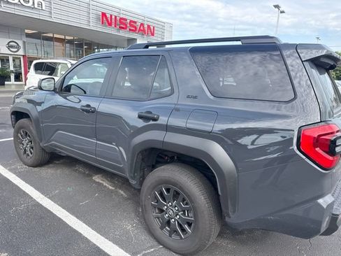Used 2026 Toyota 4Runner SR5 AWD/4WD image 7