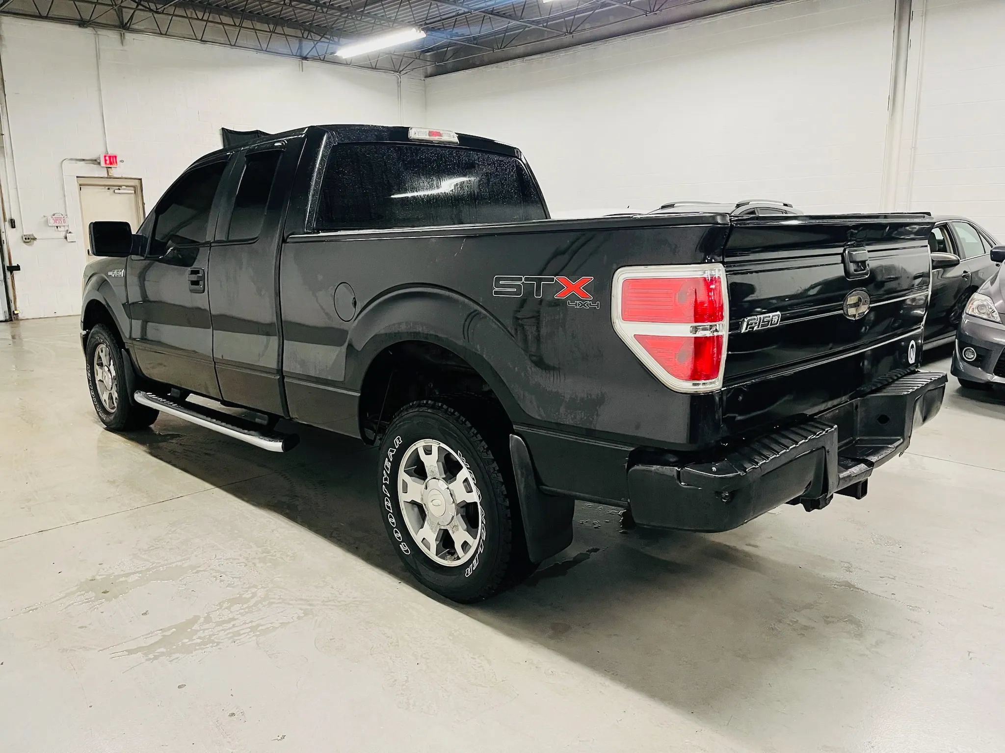 Used 2010 Ford F150 STX AWD/4WD image 3