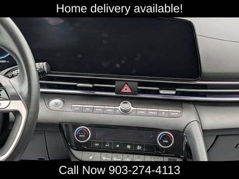 Used 2025 Hyundai Elantra SEL FWD image 17