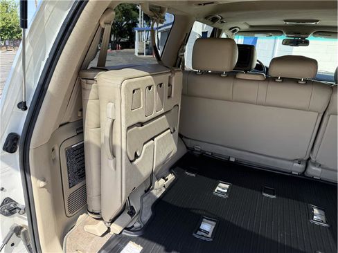 Used 2006 Lexus LX 470 4WD image 17